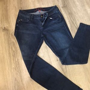 Elle stretchy jeans